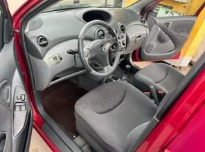 A picture of 2002 model TOYOTA YARIS For sale urgent sales full option