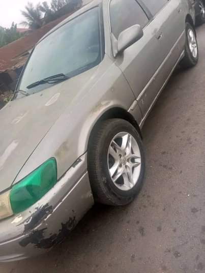 A picture of Toyota Camry pencil is available with good condition engine and