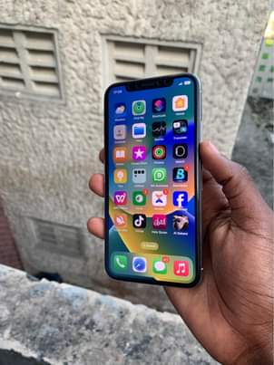 A picture of Iphone x