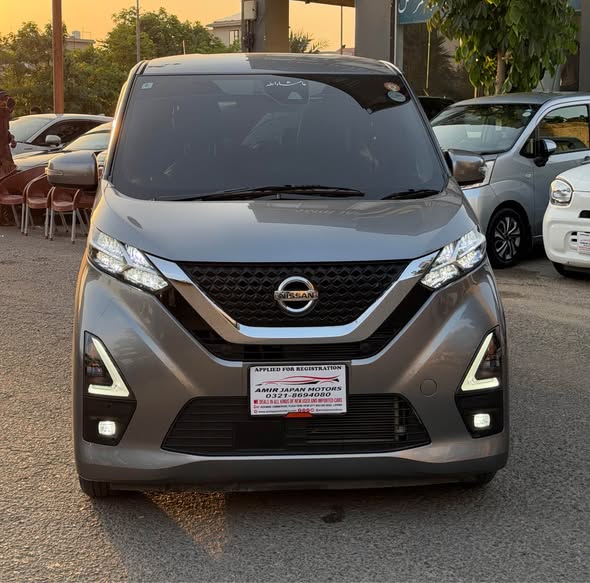 A picture of Nissan Dayz Highway Star S Hybrid 2022 Model Fresh import