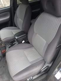 A picture of Rav4 05 model