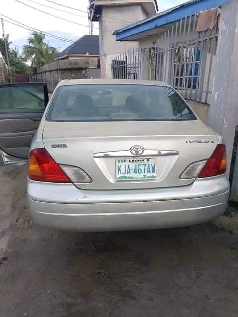 A picture of DISTRESS SALE Neatly Used Toyota Avalon Lexus First Body pan