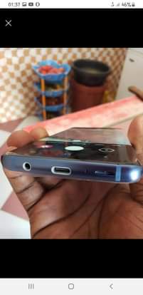 A picture of SAMSUNG S9