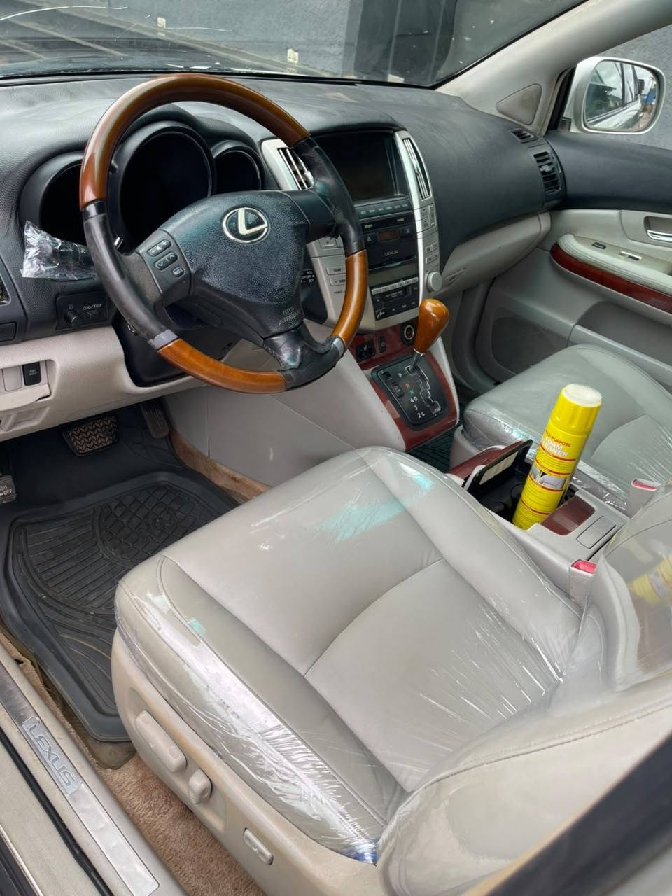 A picture of Awoof deal don land Owner needs money urgently 2005 Lexus