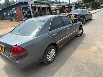 A picture of Grand mark II milion 3.9 Ipo mwanza Automatic Engine safi