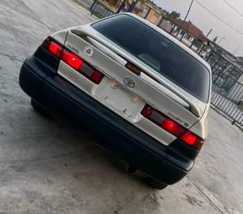 A picture of URGENT SERIOUS BUYERS ONLY Foreign used TOYOTA CAMRY Year 2001