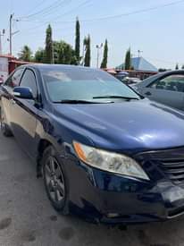A picture of Toyota Camry 09