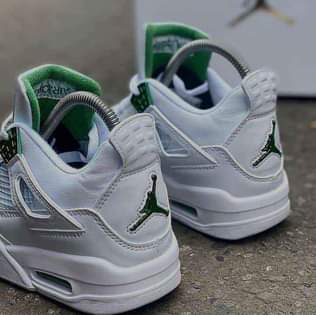 A picture of Jordan 4