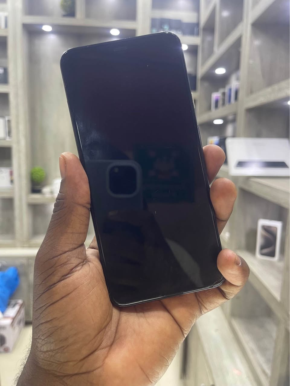 A picture of Google Pixel 4XL 64GB Price 165 000 K koo infinix