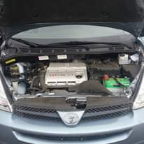 A picture of URGENT SERIOUS BUYERS ONLY Foreign Toyota sienna Year 2005 Whatsapp