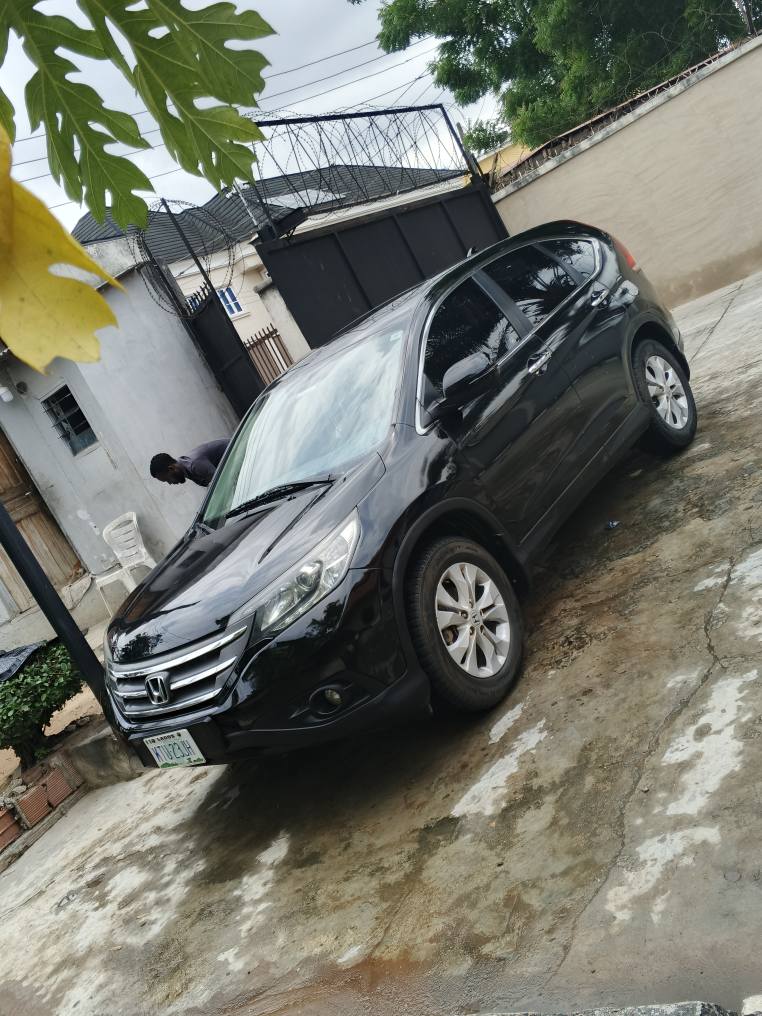 A picture of Honda CRV 2013 Registered
