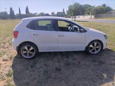 CARS &.