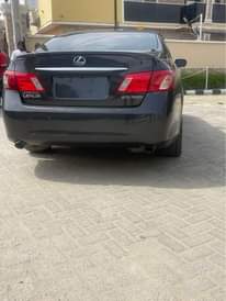 A picture of Lexus ES350