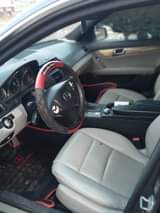 A picture of 09 C350 Benz