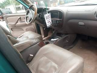 A picture of Toyota sequoia