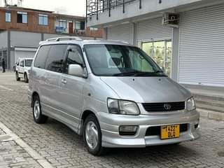 A picture of TOYOTA NOAH SR40 BEI MILIONI 14