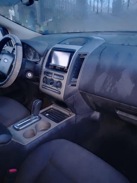 A picture of 2008 V6 08
