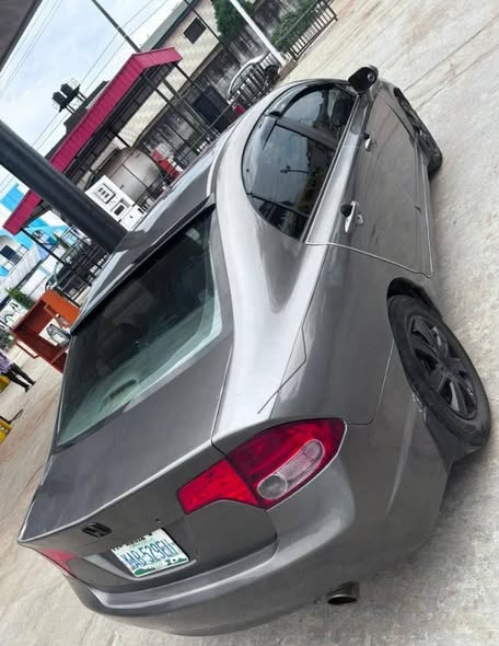 A picture of Neatly used Honda Civic 08