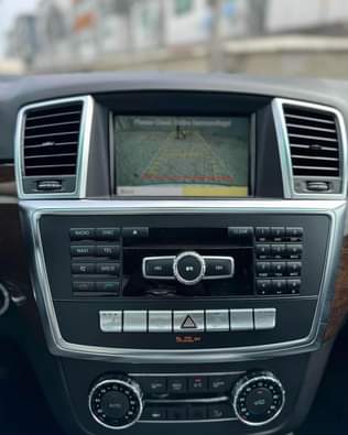 A picture of Mercedes Benz ML350 2013