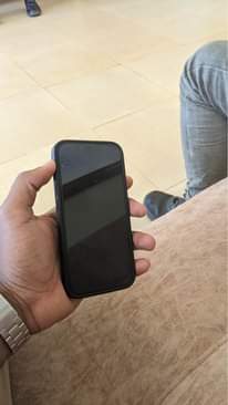 A picture of Iphone 14 plain 128GB