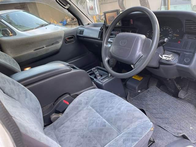 A picture of TOYOTA HIACE ENGINE 5L DIESEL AUTOMATIC TRANSMISSIONS FULL AC FORG