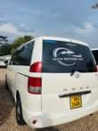 A picture of TOYOTA NOAH