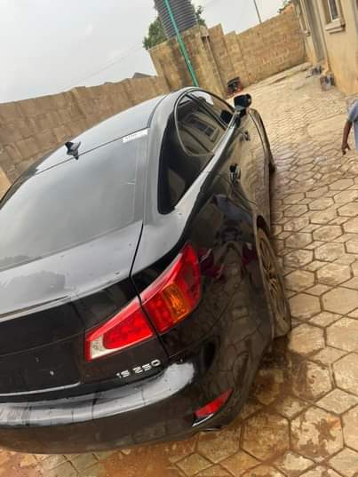 A picture of Toyota Corolla nd other s for sell at Ibadan dm