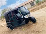 A picture of bajaji nzurii 2mil tu 0788034482 makongo juu injin kinanda