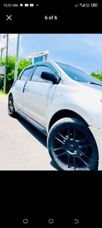A picture of TOYOTA I S T