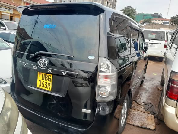 A picture of Toyota Noah voxy