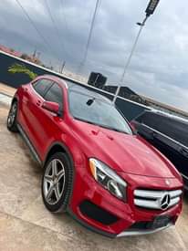 A picture of MERCEDES BENZ GLA