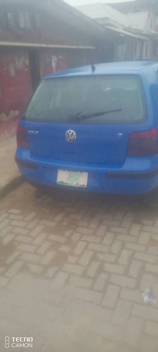 A picture of Car 08137425533
