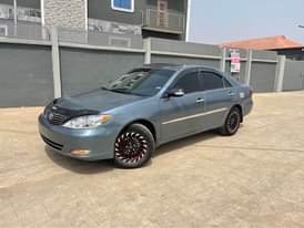 A picture of Camry Le 03