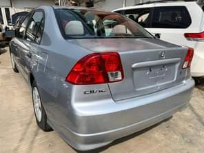 A picture of URGENT SERIOUS BUYERS ONLY Foreign used HONDA CIVIC Year 2005