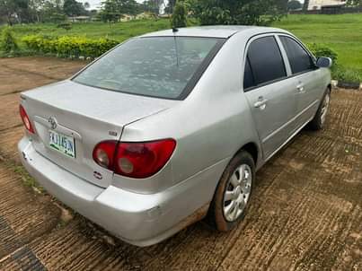 A picture of 2007 corolla LE Complete first body pan untempered engine gear