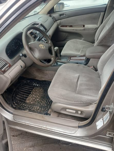 A picture of 2004 camry 2004