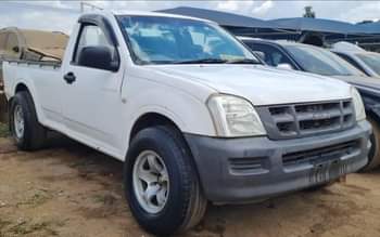 classifieds/cars isuzu