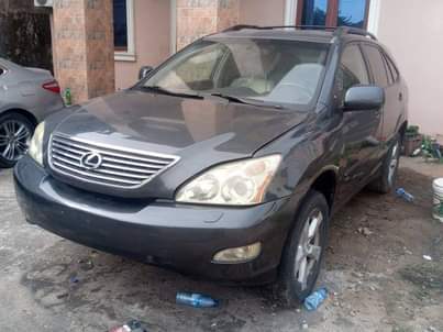 A picture of Tokunbo Lexus Rx330 2005 model