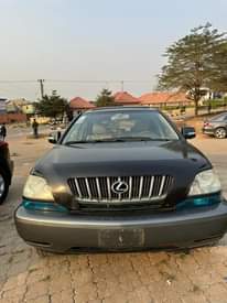 A picture of Lexus RX300 2004