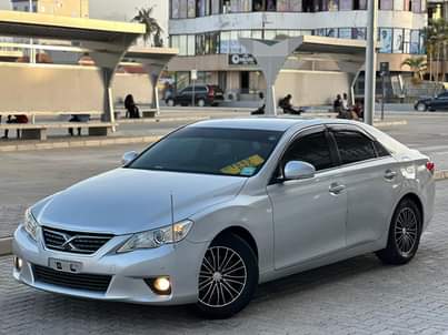 A picture of Toyota markx new model
