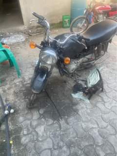 A picture of pikipiki boxer BM 150