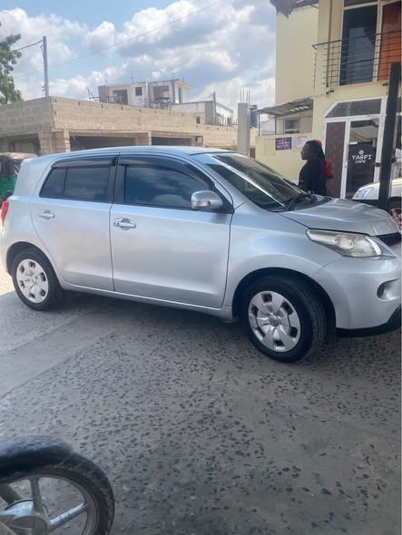 A picture of Toyota ist new model 2009