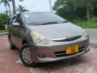 A picture of TOYOTA WISH NAIUZA MIL 12 8 0743435416
