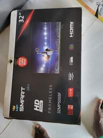 A picture of 32 inches digital tv frameless