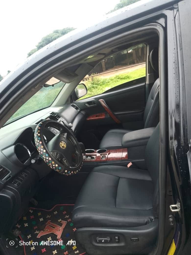 A picture of  Shap Toyota Highlander 2012 Model