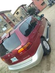 A picture of 2000 Toyota sienna XLE Nigerian use working perfectly AC 100