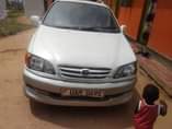 A picture of 2000 Toyota Ipsum
