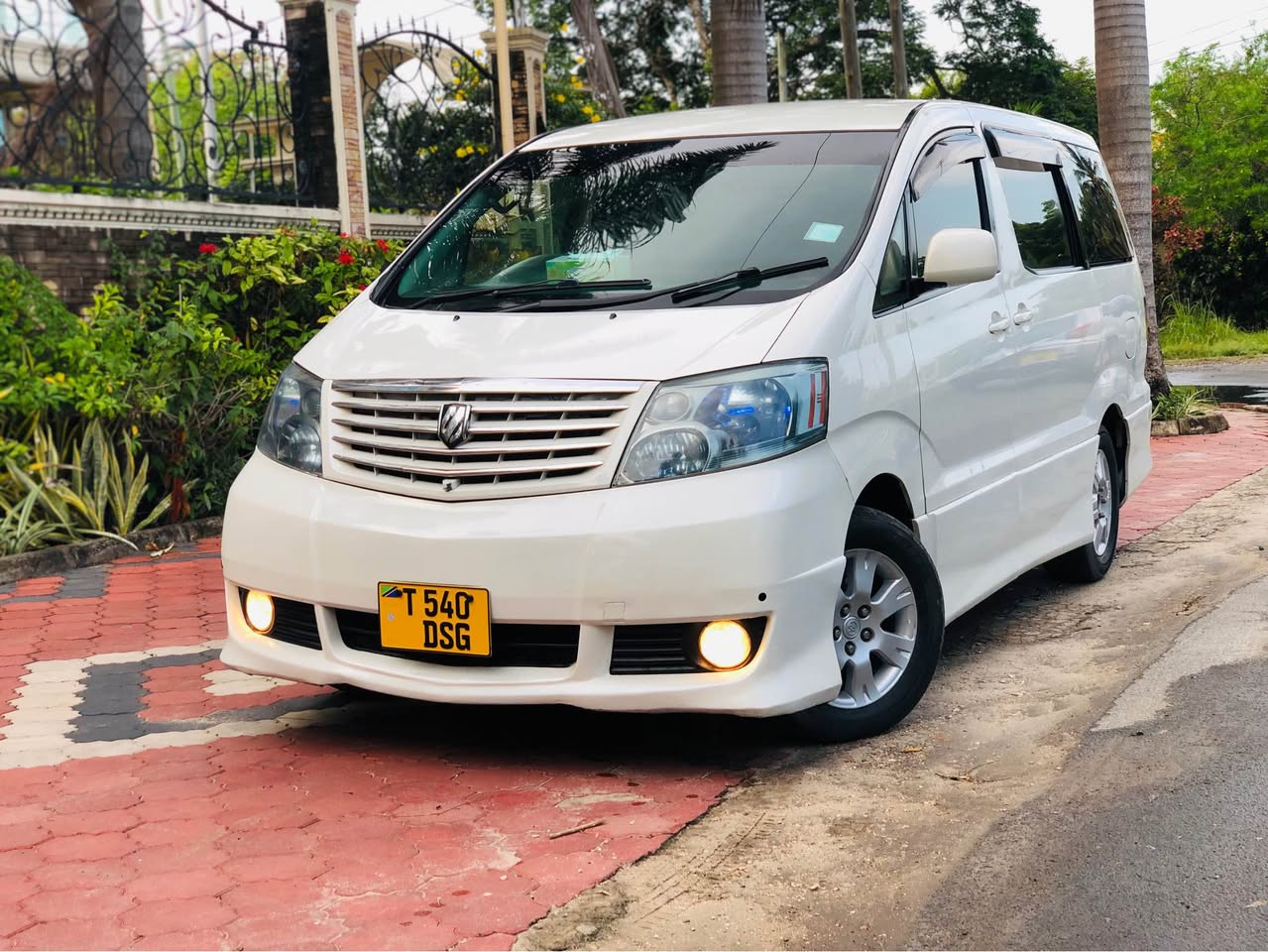 A picture of ALPHARD 0672210608