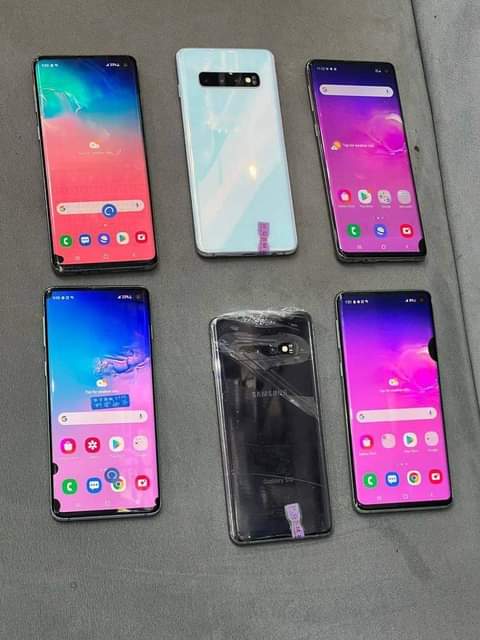 A picture of Samsung S10 big dot at 450k call on 0753430863