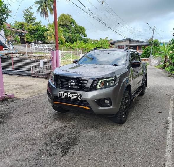 nissan np300
